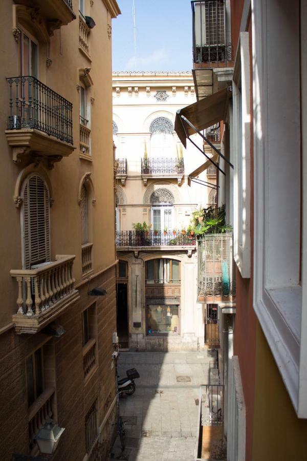 Splendid houses in Valencia Buitenkant foto